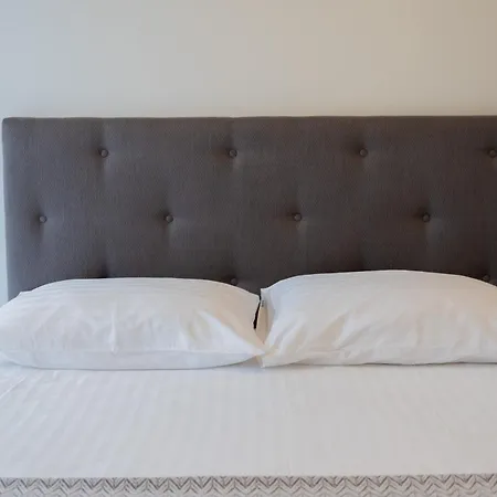 Beachside I Aisa 39 With Balcony & Free Parking Apartment