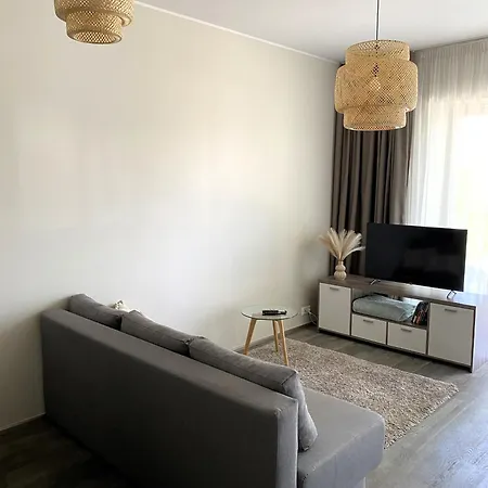 Paernu Beachside Apartment I Aisa 39 With Balcony & Free Parking