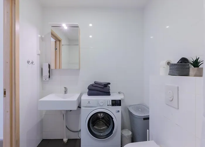 Beachside I Aisa 39 With Balcony & Free Parking Appartamento *