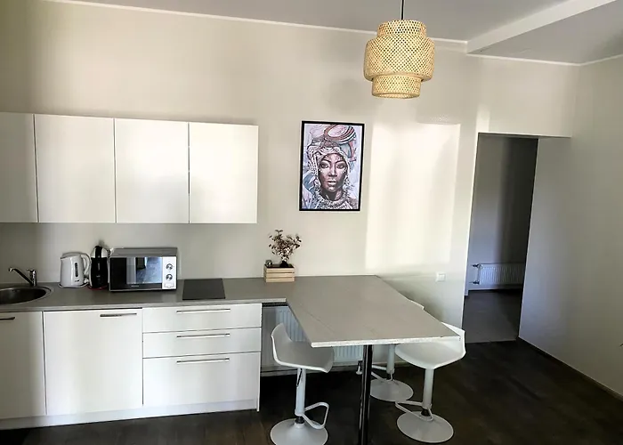 Beachside I Aisa 39 With Balcony & Free Parking Appartamento